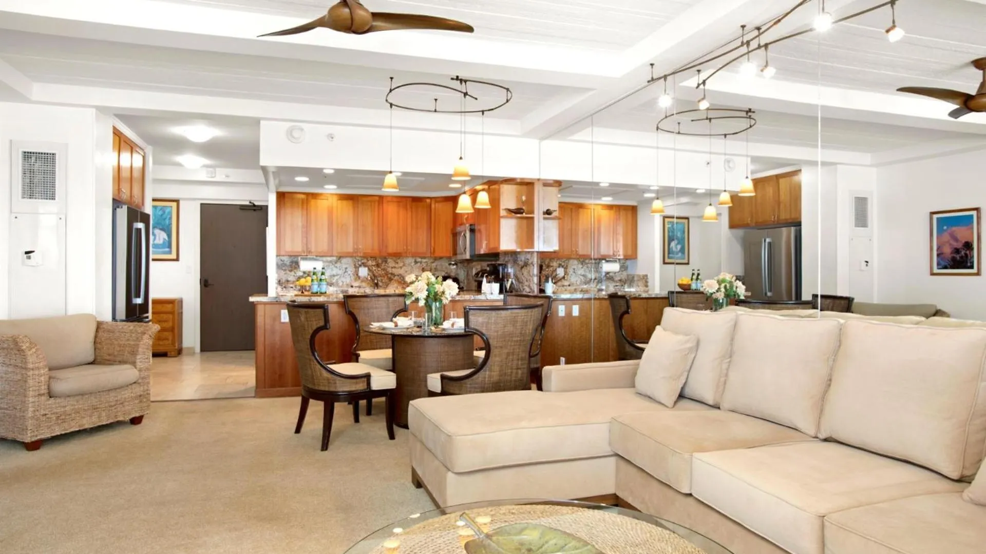 Apartment Kbm Resorts Free Car The Whaler Resort Wh1-211 Renovated Villa W Ac Beachfront Views Kaanapali United States