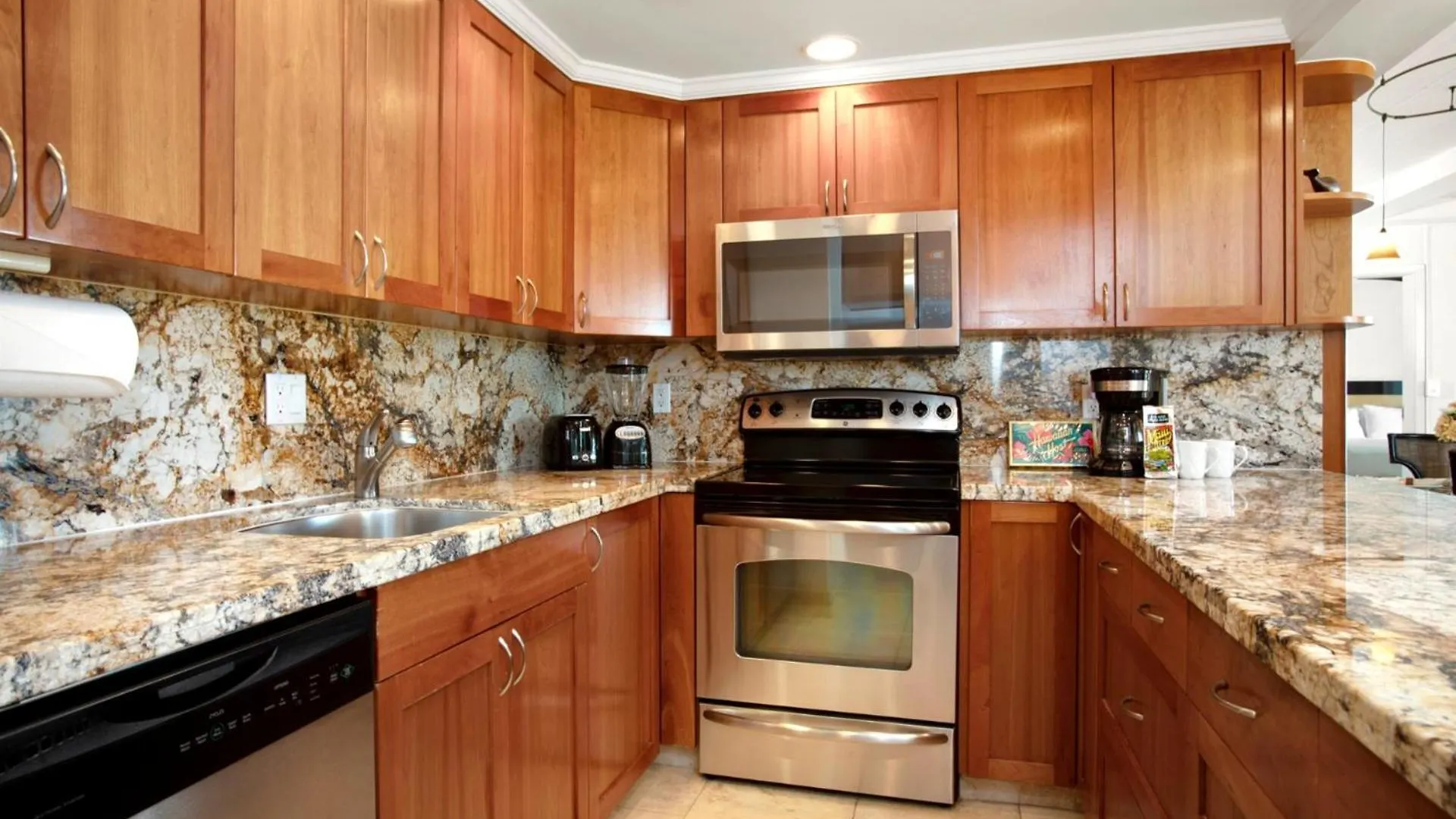 Kbm Resorts Free Car The Whaler Resort Wh1-211 Renovated Villa W Ac Beachfront Views Kaanapali